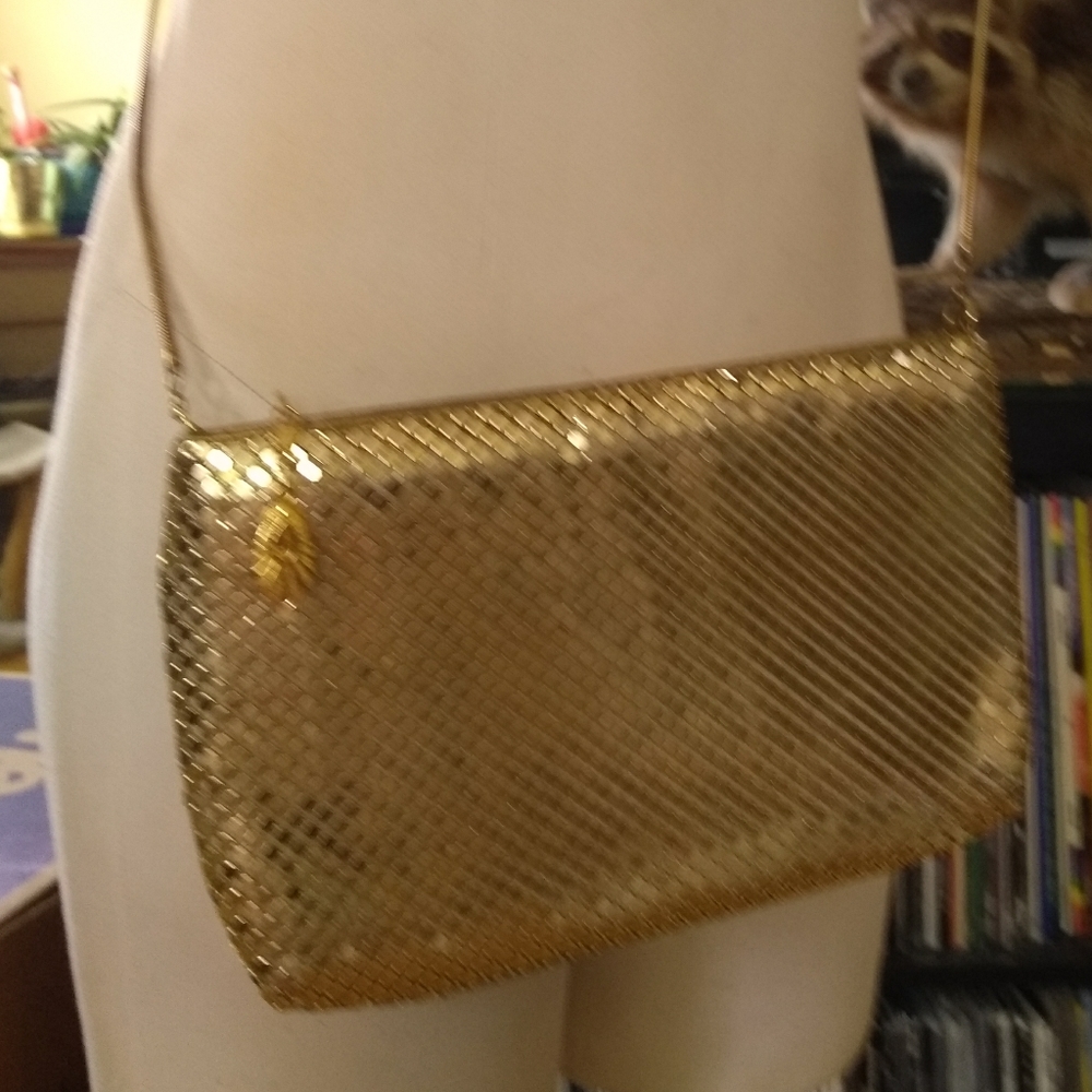 Gold Mesh Handbag - Picture 5 of 8
